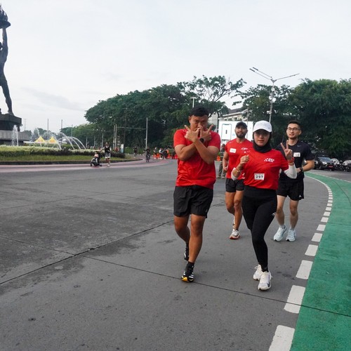 Race photo from FIRST SUNDAY RUN