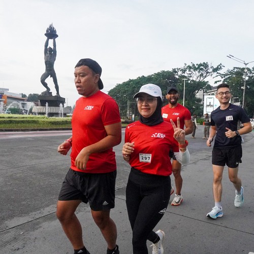 Race photo from FIRST SUNDAY RUN