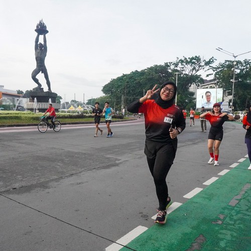 Race photo from FIRST SUNDAY RUN