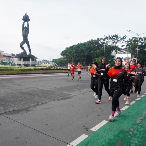 Race photo from FIRST SUNDAY RUN