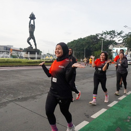 Race photo from FIRST SUNDAY RUN