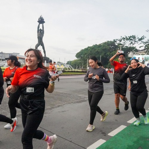 Race photo from FIRST SUNDAY RUN