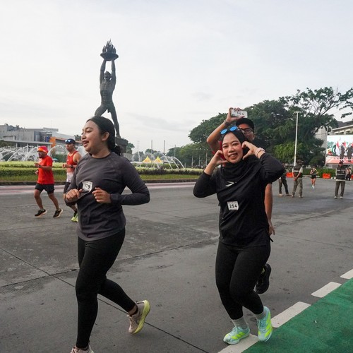 Race photo from FIRST SUNDAY RUN