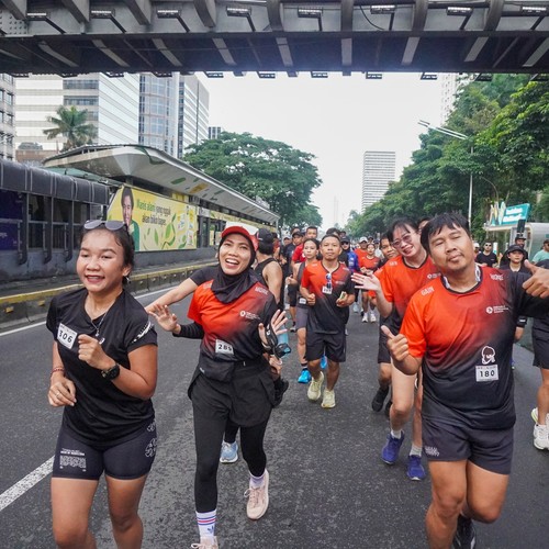 Race photo from FIRST SUNDAY RUN