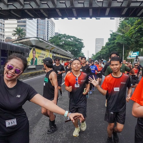 Race photo from FIRST SUNDAY RUN