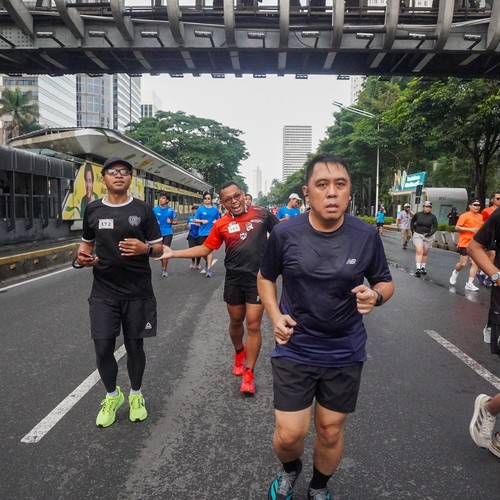 Race photo from FIRST SUNDAY RUN