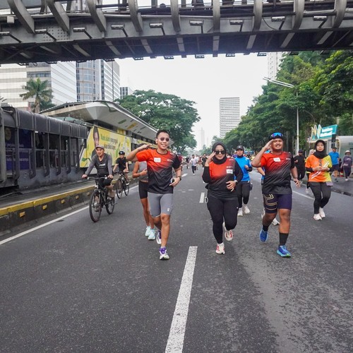 Race photo from FIRST SUNDAY RUN