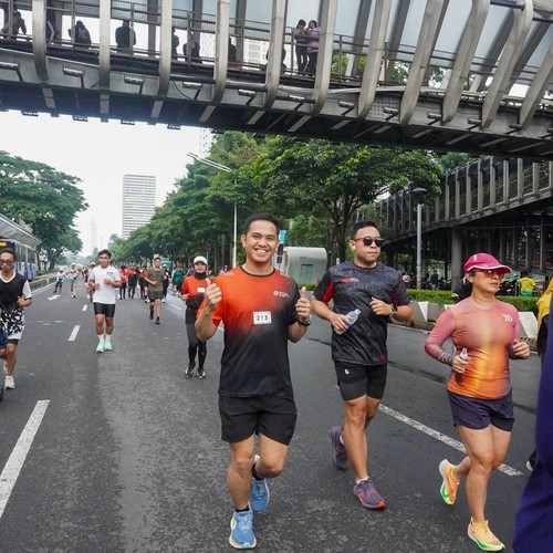 Race photo from FIRST SUNDAY RUN