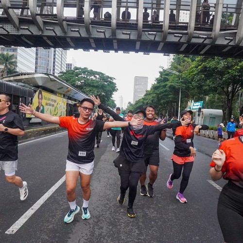 Race photo from FIRST SUNDAY RUN