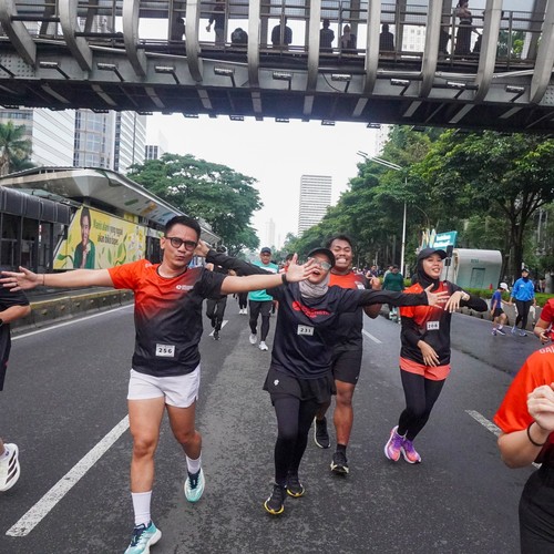 Race photo from FIRST SUNDAY RUN