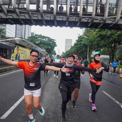 Race photo from FIRST SUNDAY RUN