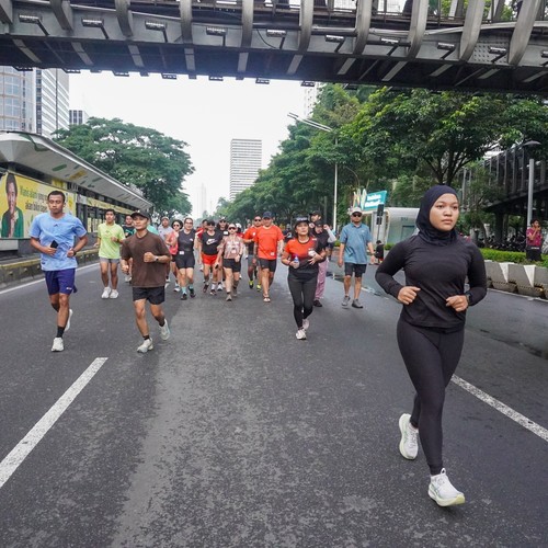 Race photo from FIRST SUNDAY RUN