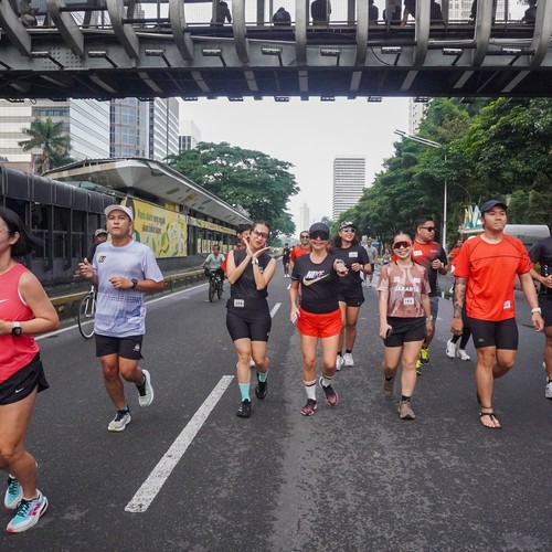 Race photo from FIRST SUNDAY RUN