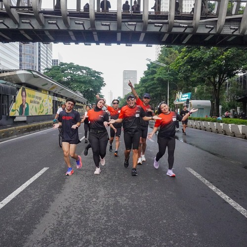 Race photo from FIRST SUNDAY RUN