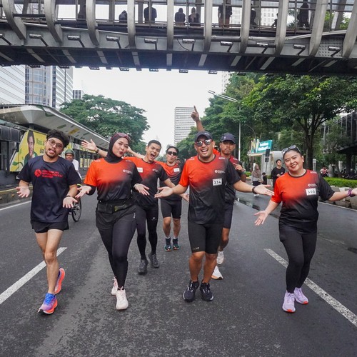 Race photo from FIRST SUNDAY RUN