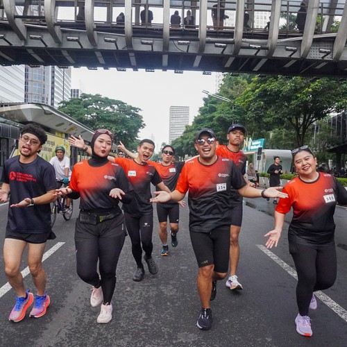 Race photo from FIRST SUNDAY RUN