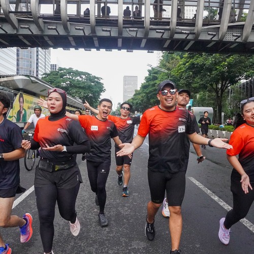 Race photo from FIRST SUNDAY RUN