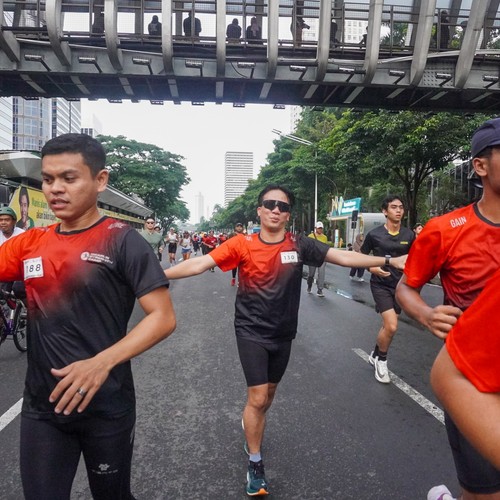 Race photo from FIRST SUNDAY RUN