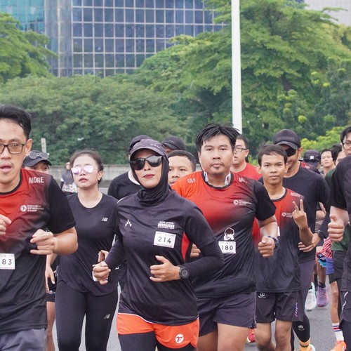 Race photo from FIRST SUNDAY RUN