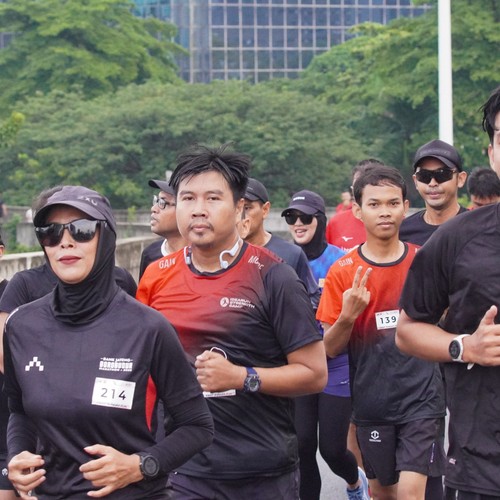 Race photo from FIRST SUNDAY RUN