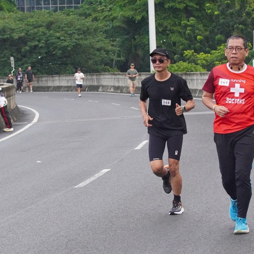 Race photo from FIRST SUNDAY RUN