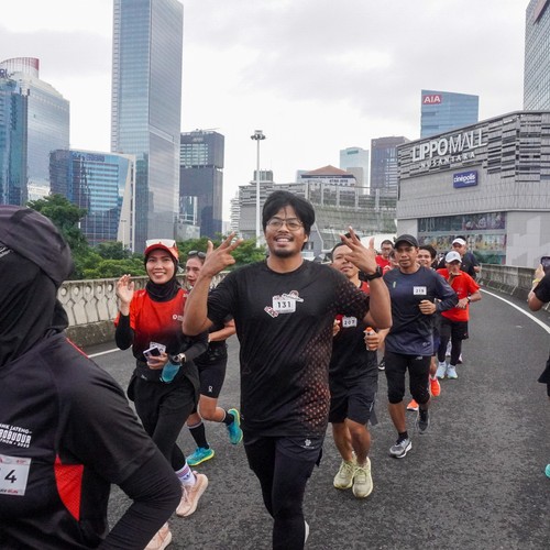 Race photo from FIRST SUNDAY RUN