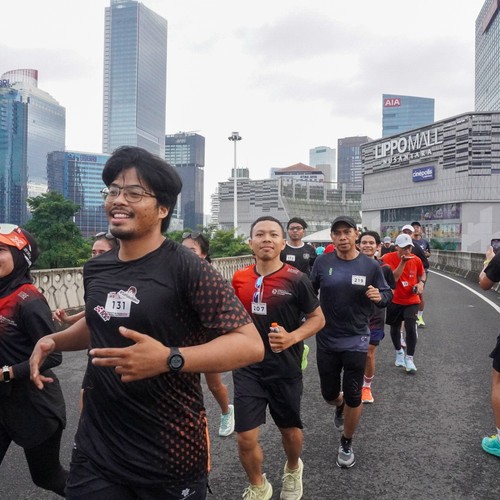 Race photo from FIRST SUNDAY RUN