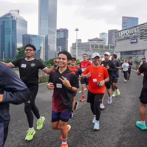 Race photo from FIRST SUNDAY RUN