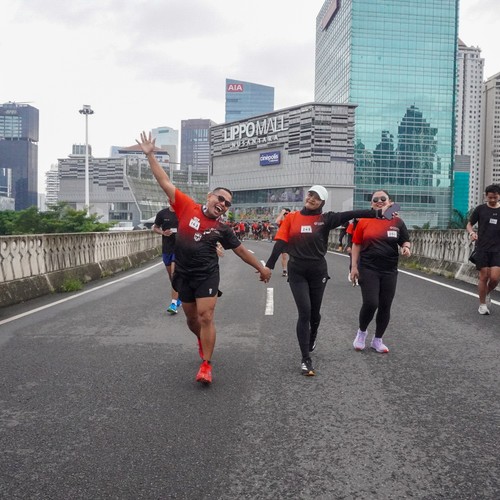 Race photo from FIRST SUNDAY RUN