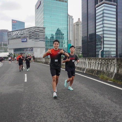Race photo from FIRST SUNDAY RUN