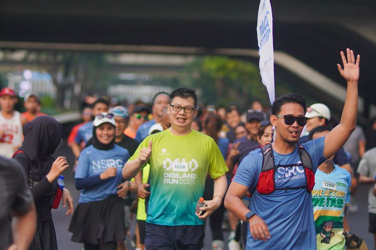 Race photo from NU SKIN RUNNING CLUB