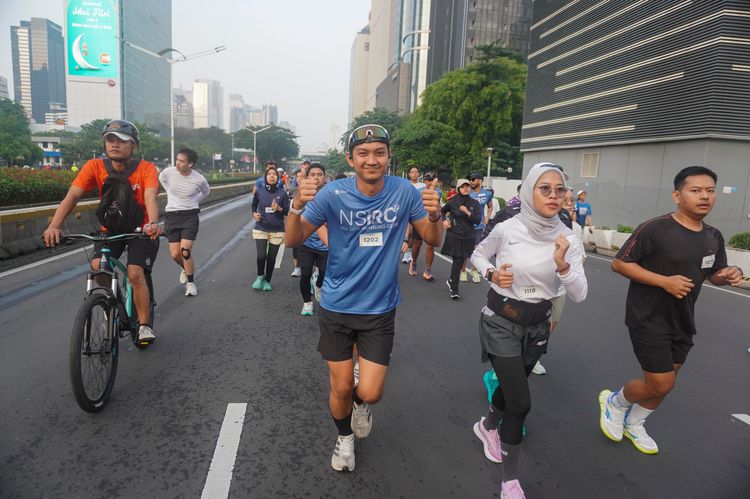Race photo from NU SKIN RUNNING CLUB