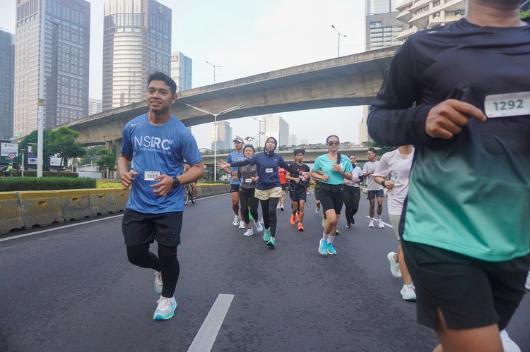 Race photo from NU SKIN RUNNING CLUB