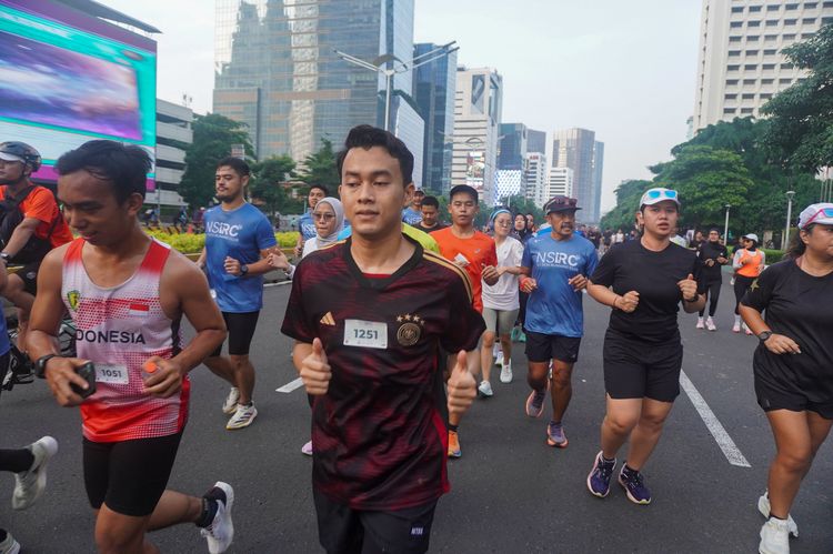 Race photo from NU SKIN RUNNING CLUB