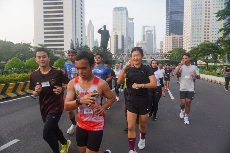 Race photo from NU SKIN RUNNING CLUB