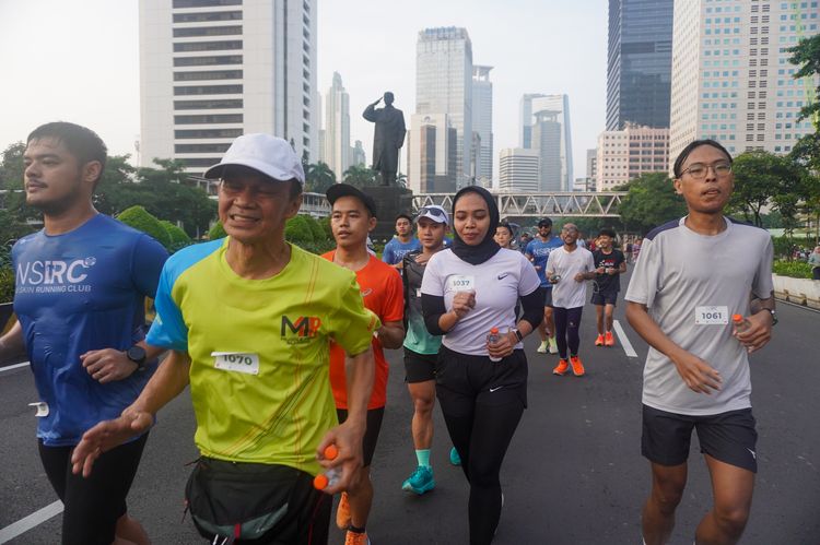 Race photo from NU SKIN RUNNING CLUB