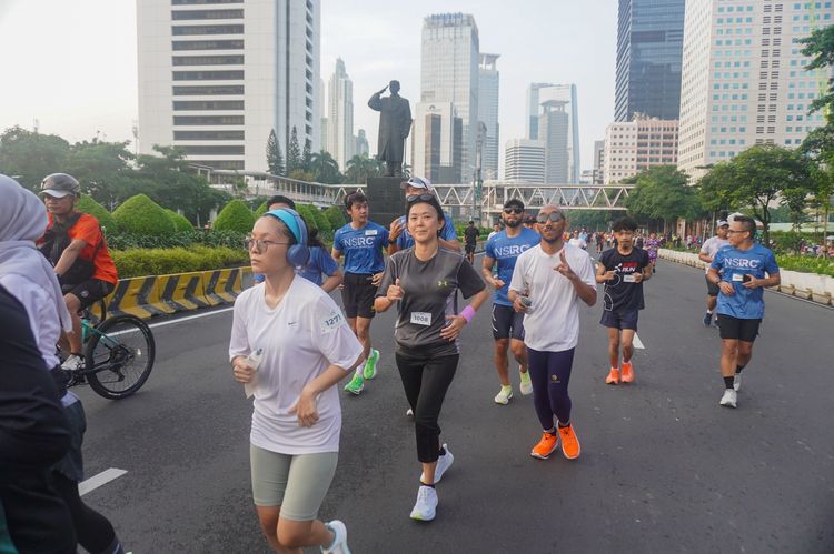 Race photo from NU SKIN RUNNING CLUB