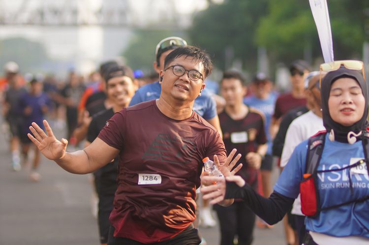 Race photo from NU SKIN RUNNING CLUB