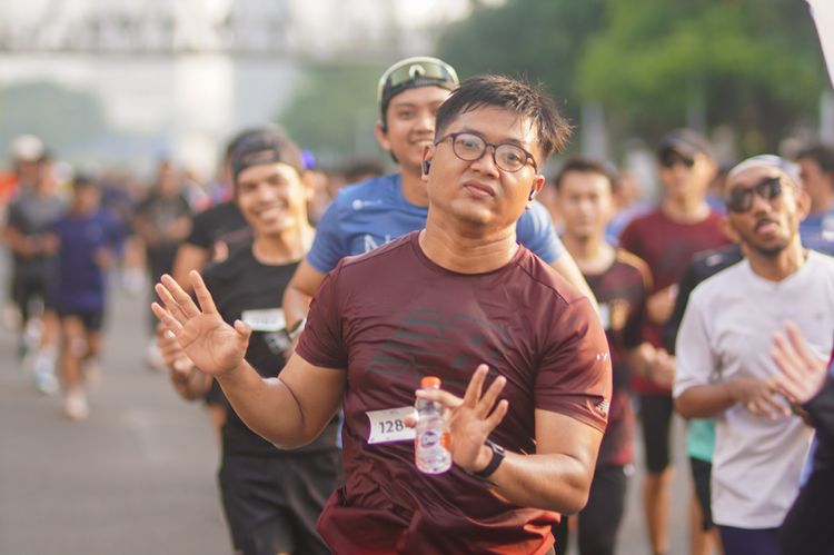 Race photo from NU SKIN RUNNING CLUB