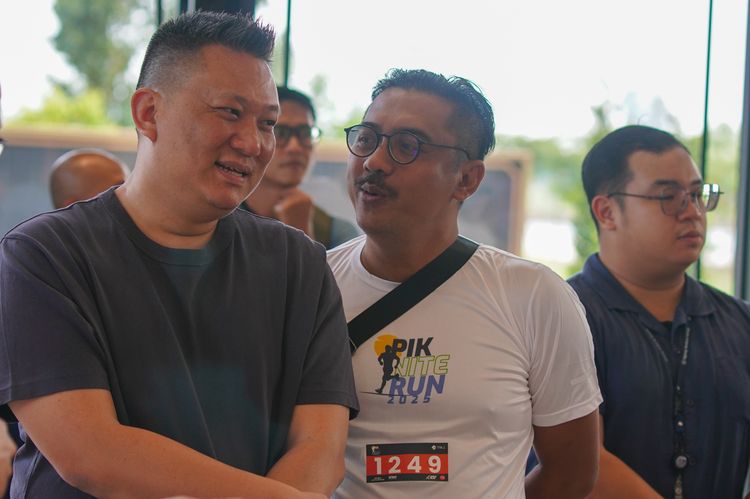 Race photo from PIK NITE RUN VIBES