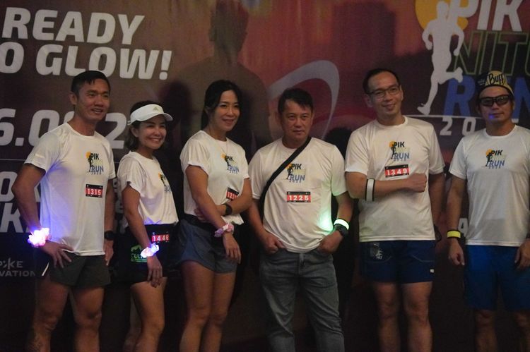 Race photo from PIK NITE RUN VIBES