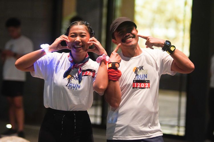 Race photo from PIK NITE RUN VIBES