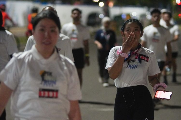 Race photo from PIK NITE RUN VIBES