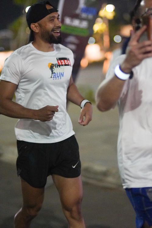 Race photo from PIK NITE RUN VIBES