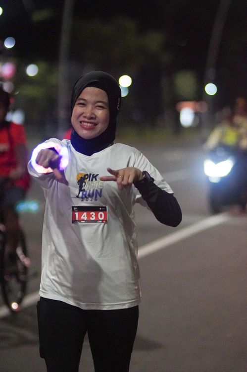 Race photo from PIK NITE RUN VIBES