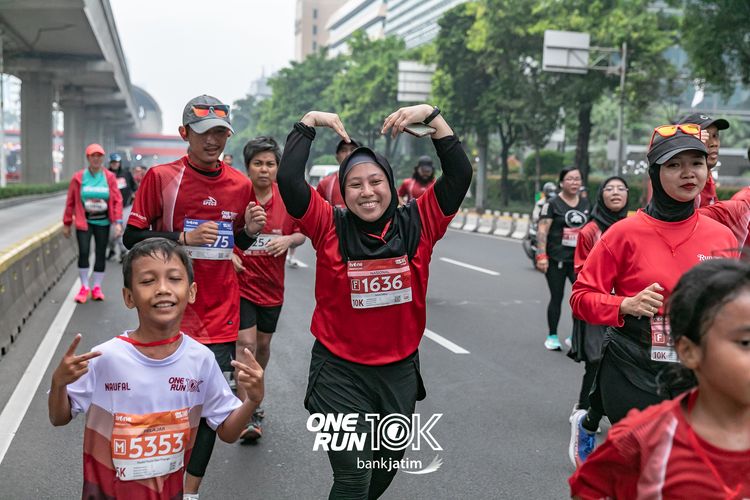 Race photo from ONE RUN 10 K