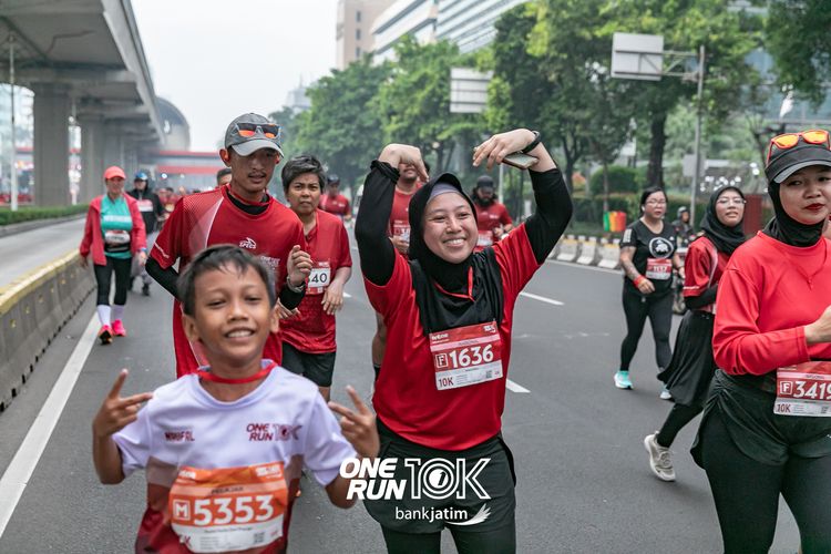 Race photo from ONE RUN 10 K