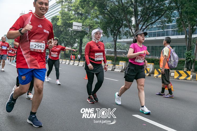 Race photo from ONE RUN 10 K
