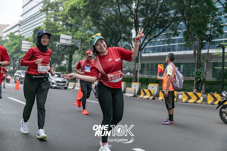 Race photo from ONE RUN 10 K
