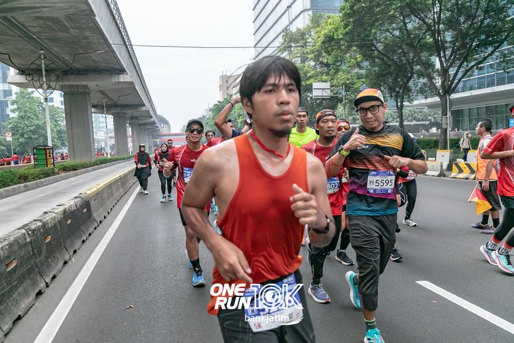 Race photo from ONE RUN 10 K